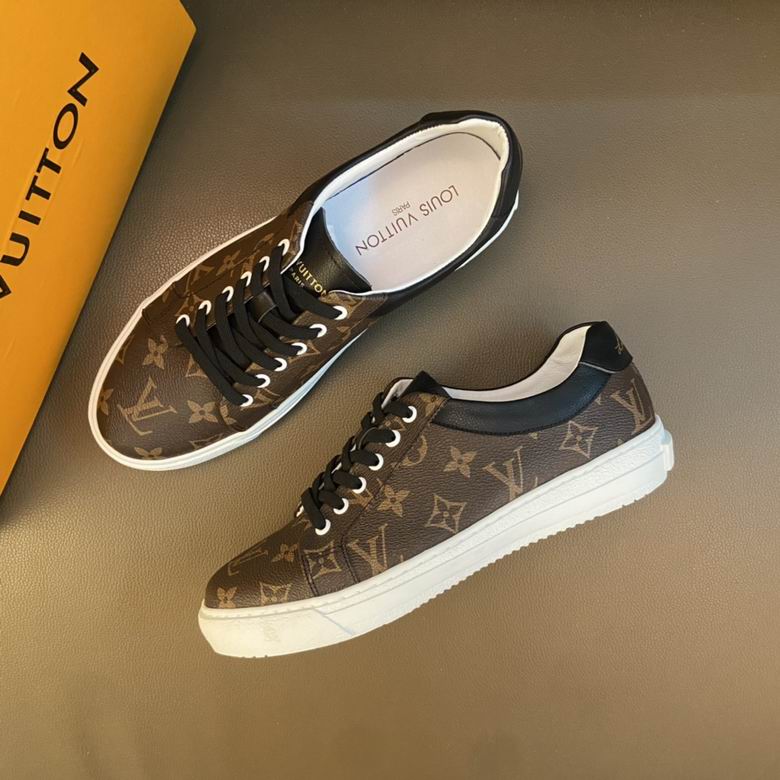 Discount Replica Lv Man Shoes 102