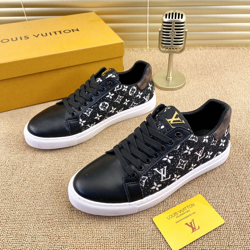 Discount Replica Lv Man Shoes 021