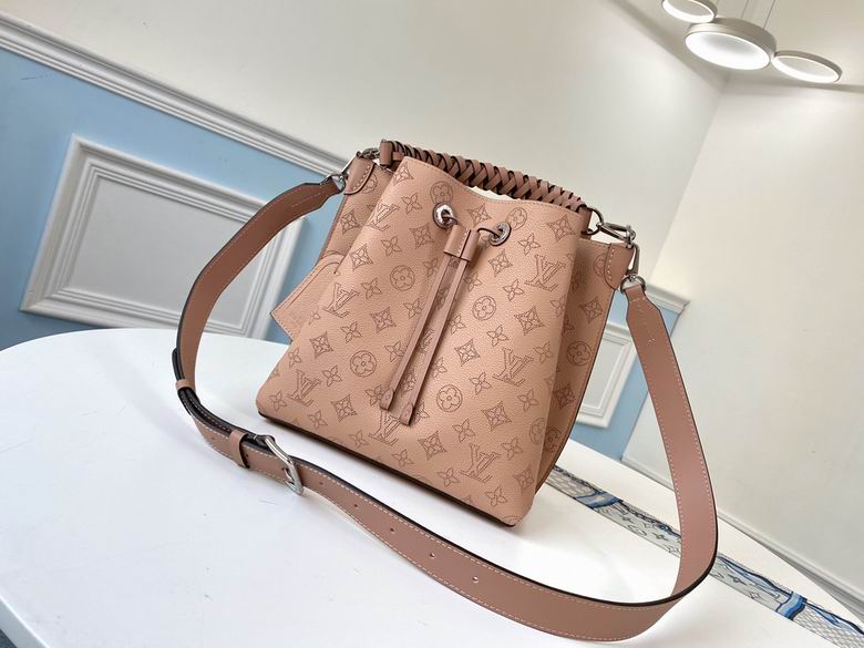 Replica New Arrival Aaa Lv Bags Nalvb587