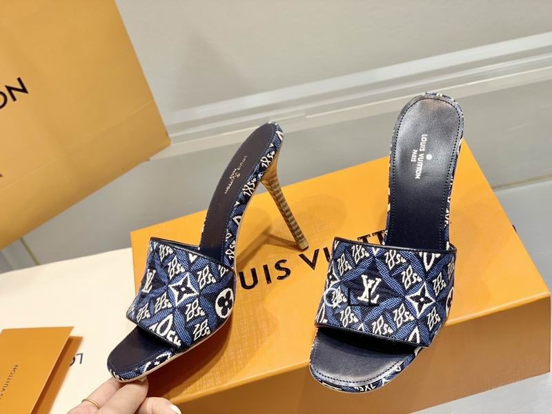 Lv Woman Shoes 033