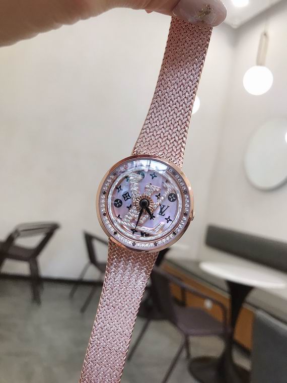 Replica Louis Vuitton Watches Lvw069